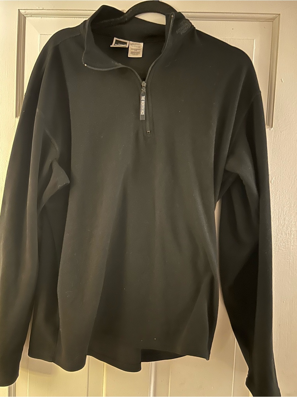 The North Face Men's Black Half-Zip Pullover